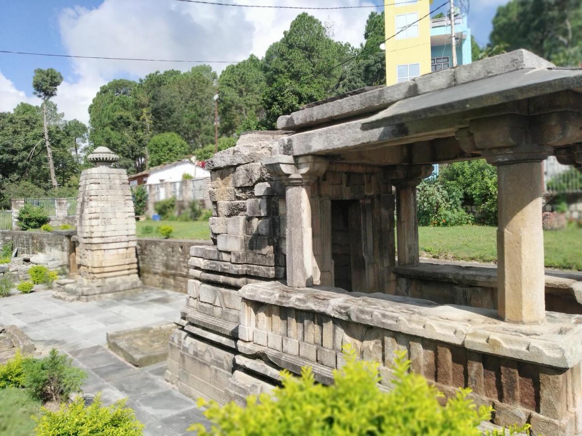 Dwarahat Village Homestay- Pahadi Ghar Bagian luar foto