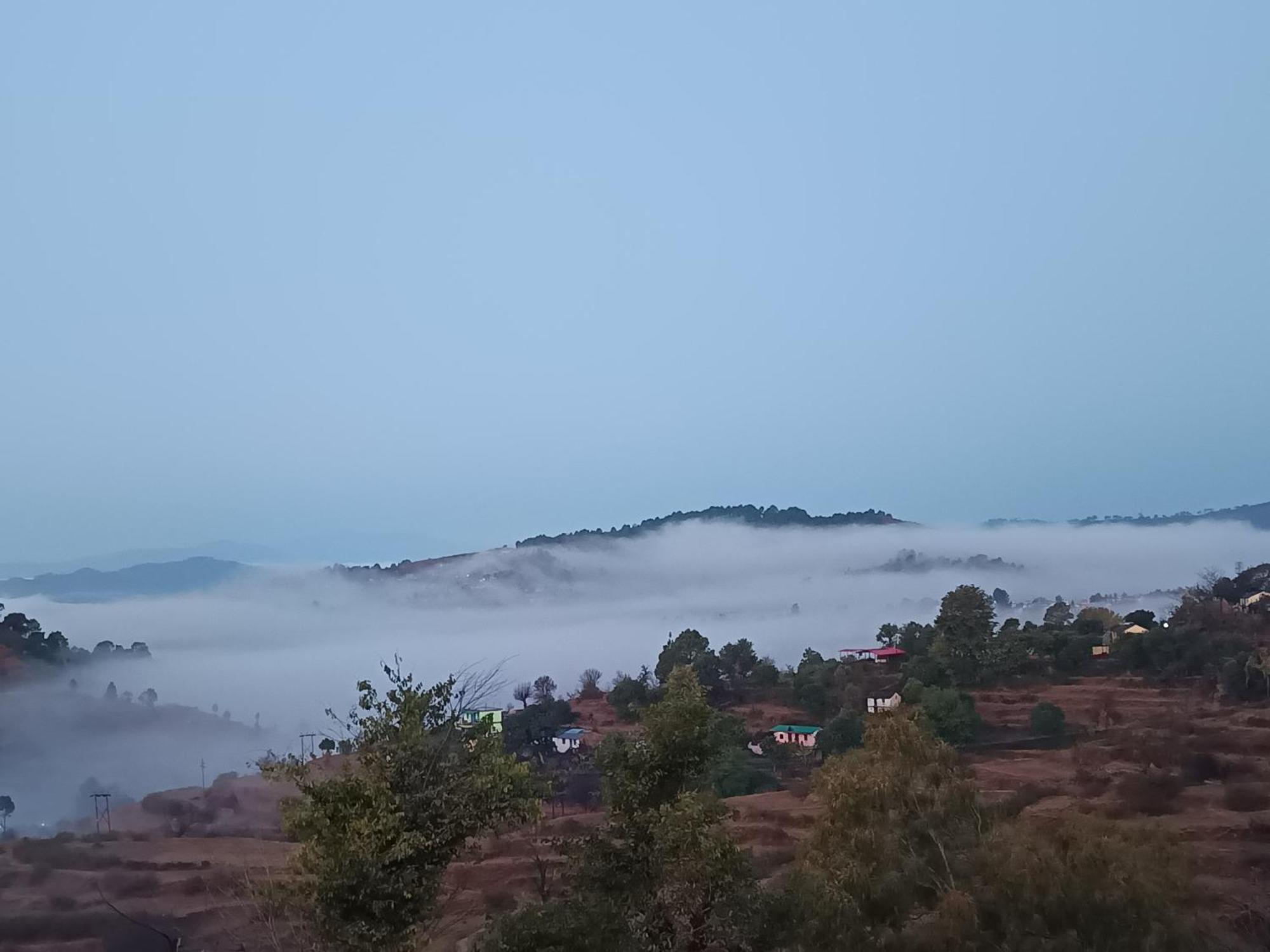Dwarahat Village Homestay- Pahadi Ghar Bagian luar foto