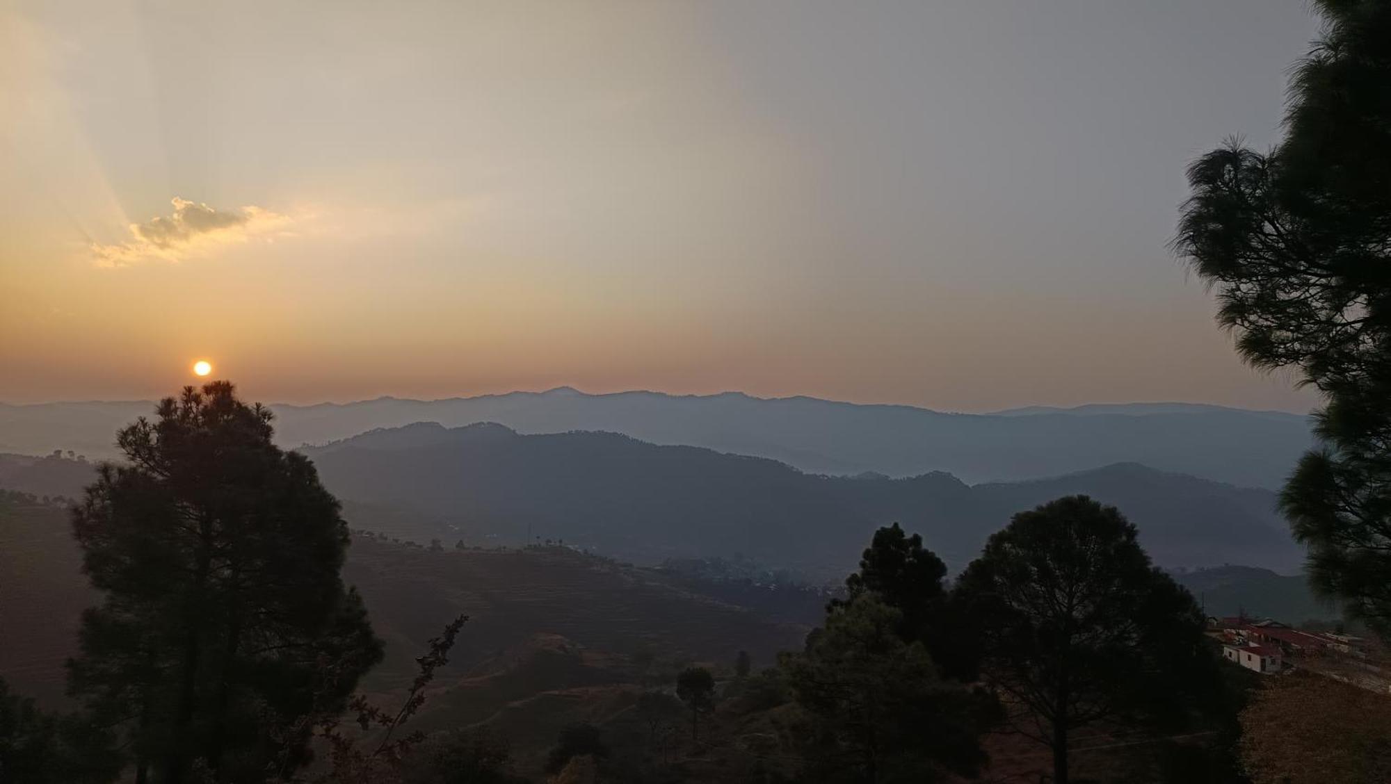Dwarahat Village Homestay- Pahadi Ghar Bagian luar foto